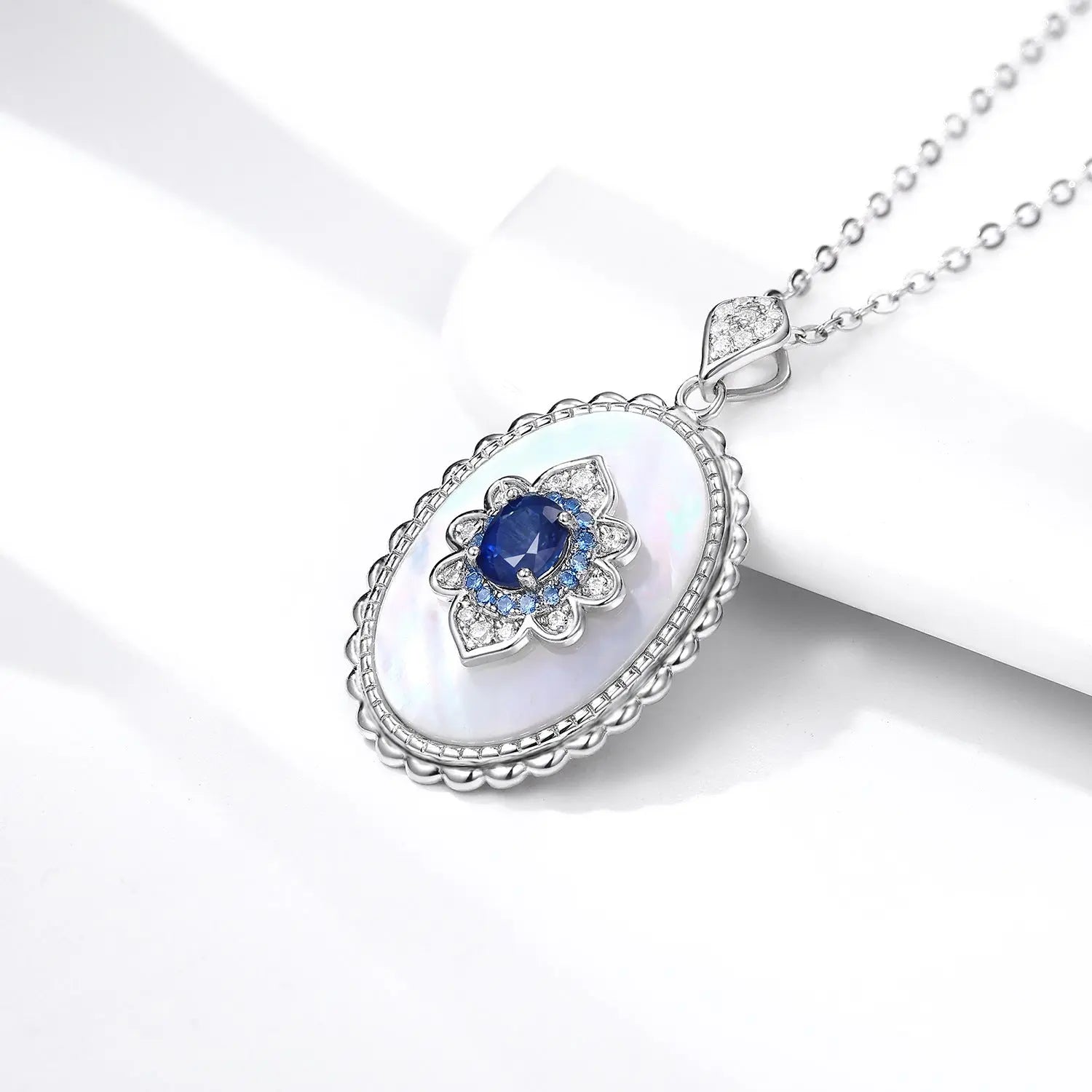 Sterling Silver Inlaid Light Luxury Natural Sapphire Pendant Necklace Smart Desion